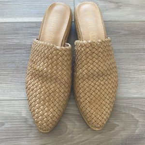 Mi.iM slip on Mules! Tan size 7.5